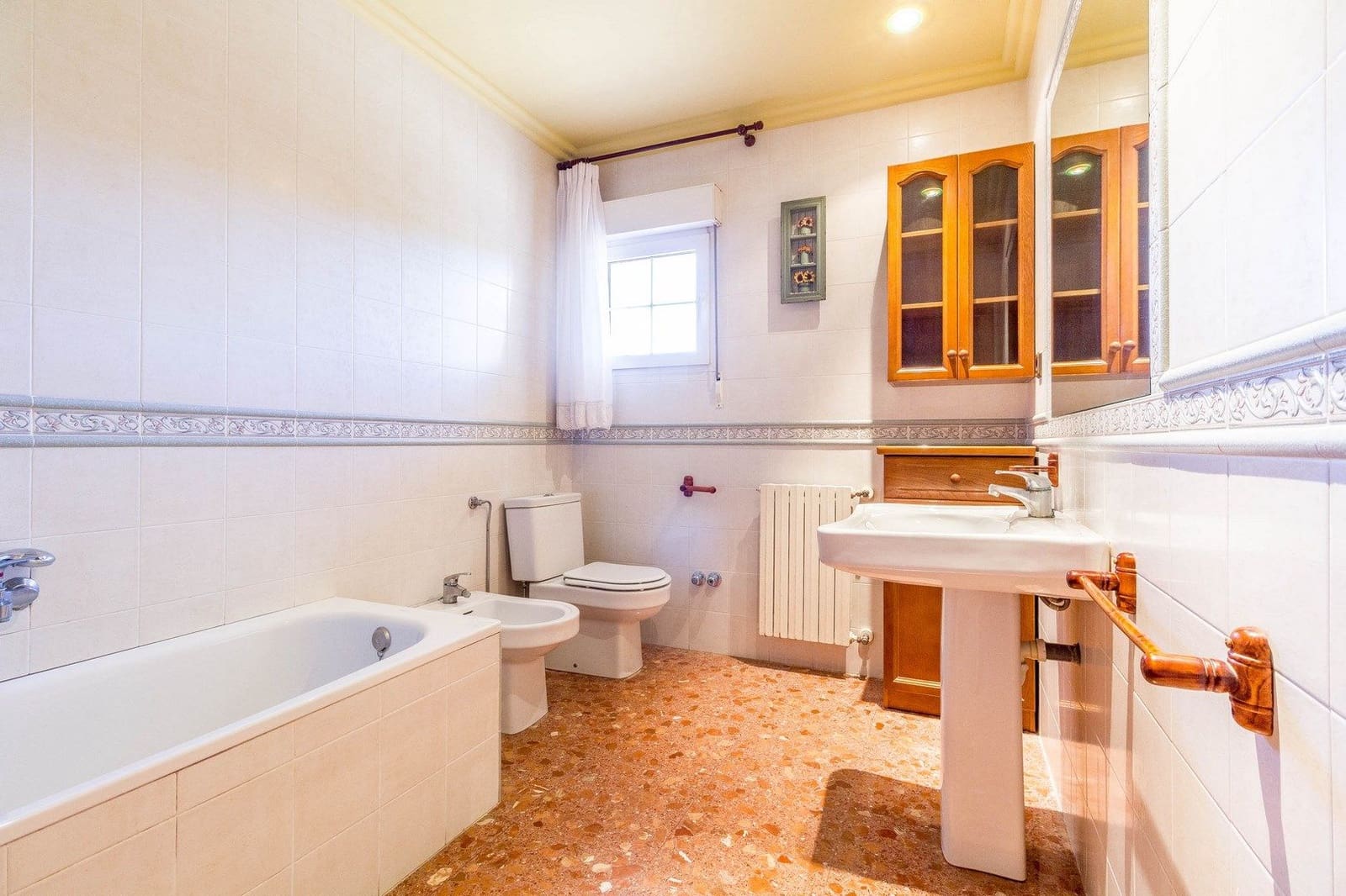 7 bedroom Villa for sale in Yecla with pool garage - € 600,000 (Ref: 9590446)