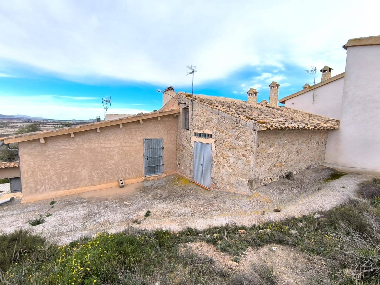 6 soveværelse Finca/Landehus til salg i La Zarza med garage - € 75.000 (Ref: 9602408)