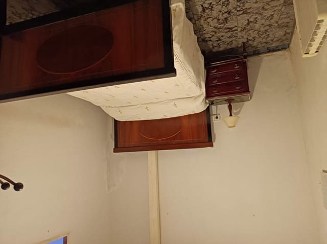 3 soverom Hus til salgs i Pinoso med garasje - € 119 950 (Ref: 9609926)