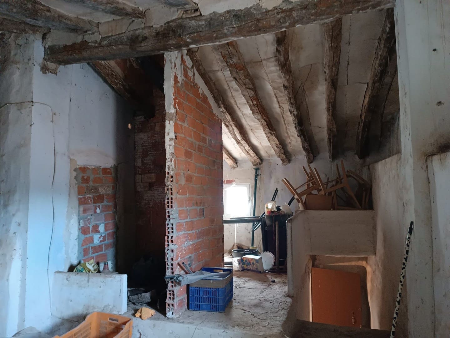 4 bedroom Finca/Country House for sale in Yecla with garage - € 79,000 (Ref: 9614177)