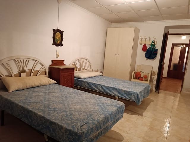 4 soverom Finca/Herregård til salgs i Yecla med garasje - € 79 000 (Ref: 9614177)