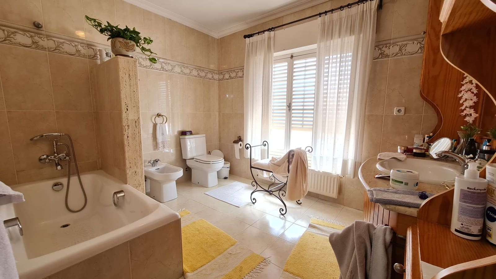 8 sypialnia Finka/Dom wiejski na sprzedaż w Monovar / Monover z basenem garażem - 328 000 € (Ref: 9635069)