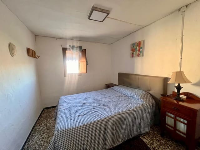 4 soveværelse Finca/Landehus til salg i Jumilla med swimmingpool garage - € 150.000 (Ref: 9650412)