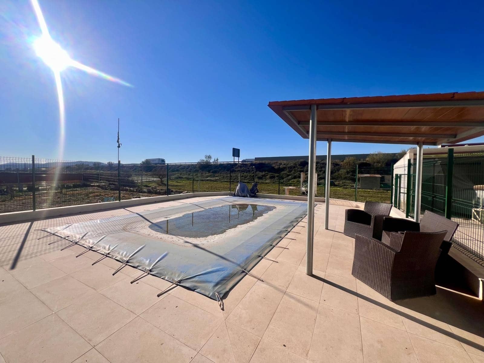 4 soveværelse Finca/Landehus til salg i Jumilla med swimmingpool garage - € 150.000 (Ref: 9650412)