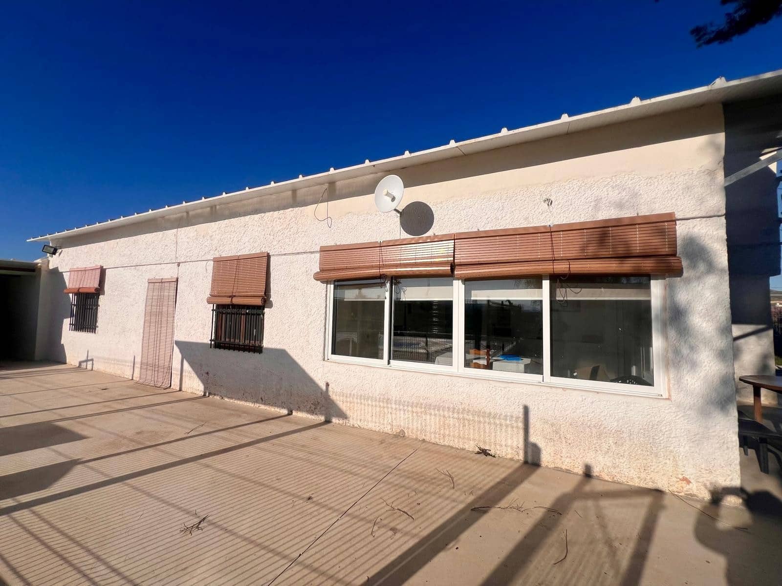 4 soveværelse Finca/Landehus til salg i Jumilla med swimmingpool garage - € 150.000 (Ref: 9650412)
