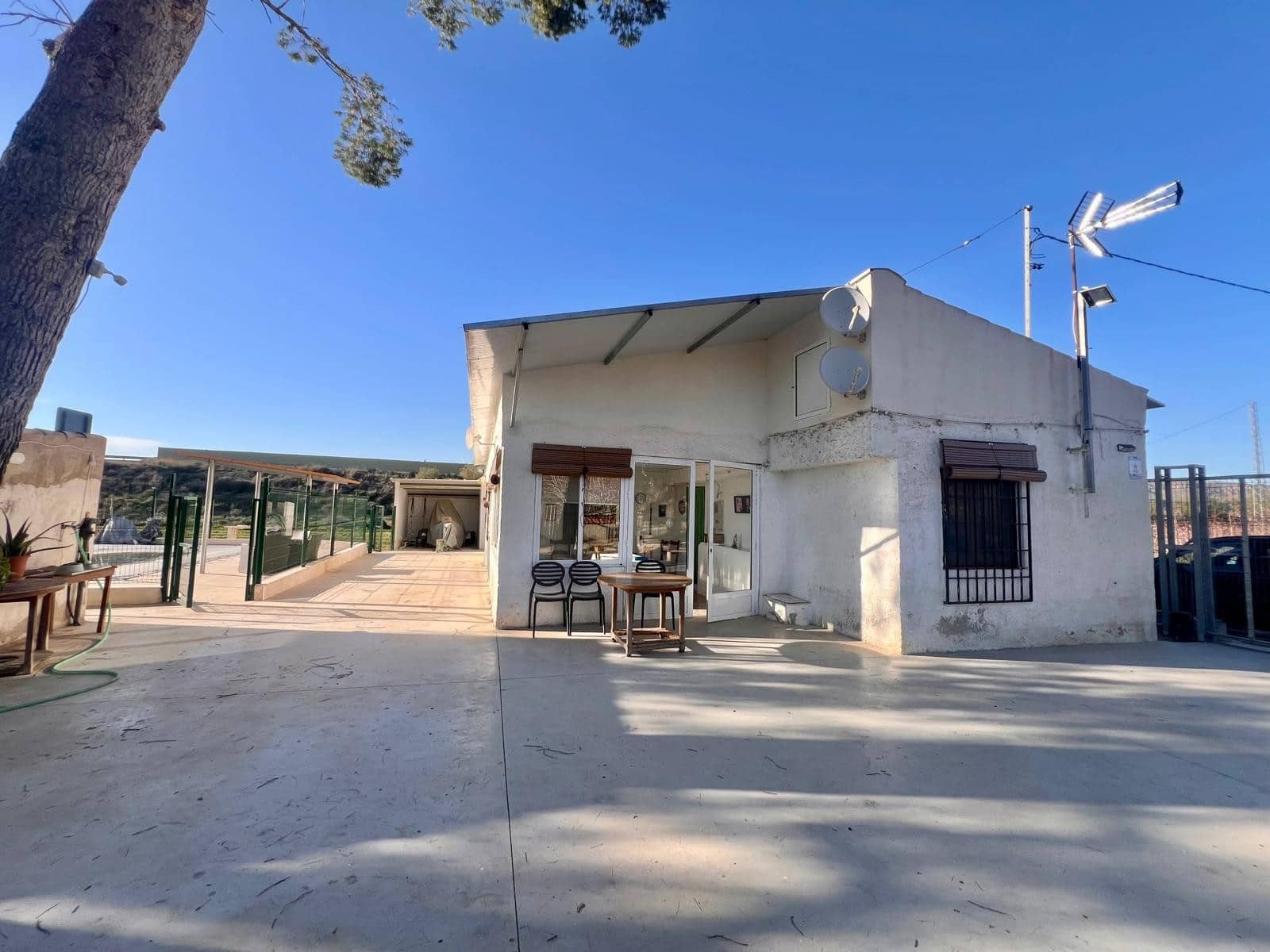 4 soveværelse Finca/Landehus til salg i Jumilla med swimmingpool garage - € 150.000 (Ref: 9650412)