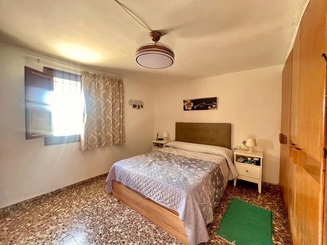 4 chambre Finca/Maison de Campagne à vendre à Jumilla avec piscine garage - 150 000 € (Ref: 9650412)