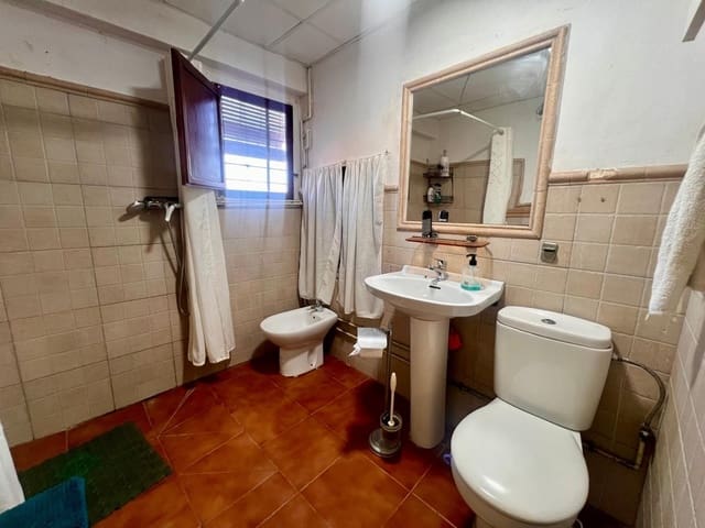 4 chambre Finca/Maison de Campagne à vendre à Jumilla avec piscine garage - 150 000 € (Ref: 9650412)