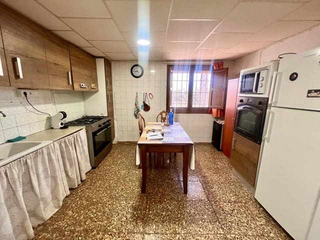 4 soverom Finca/Herregård til salgs i Jumilla med svømmebasseng garasje - € 150 000 (Ref: 9650412)