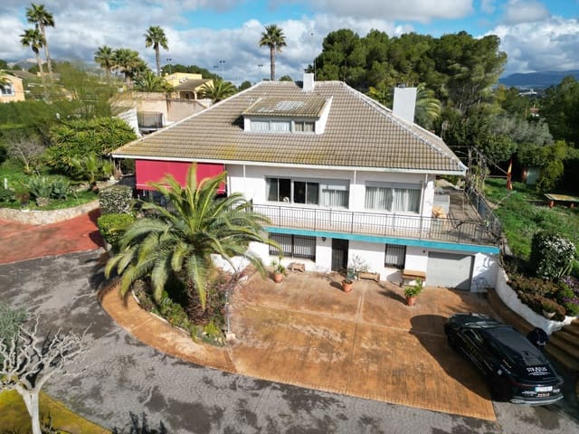 6 soveværelse Villa til salg i Elda med swimmingpool garage - € 349.995 (Ref: 9665376)