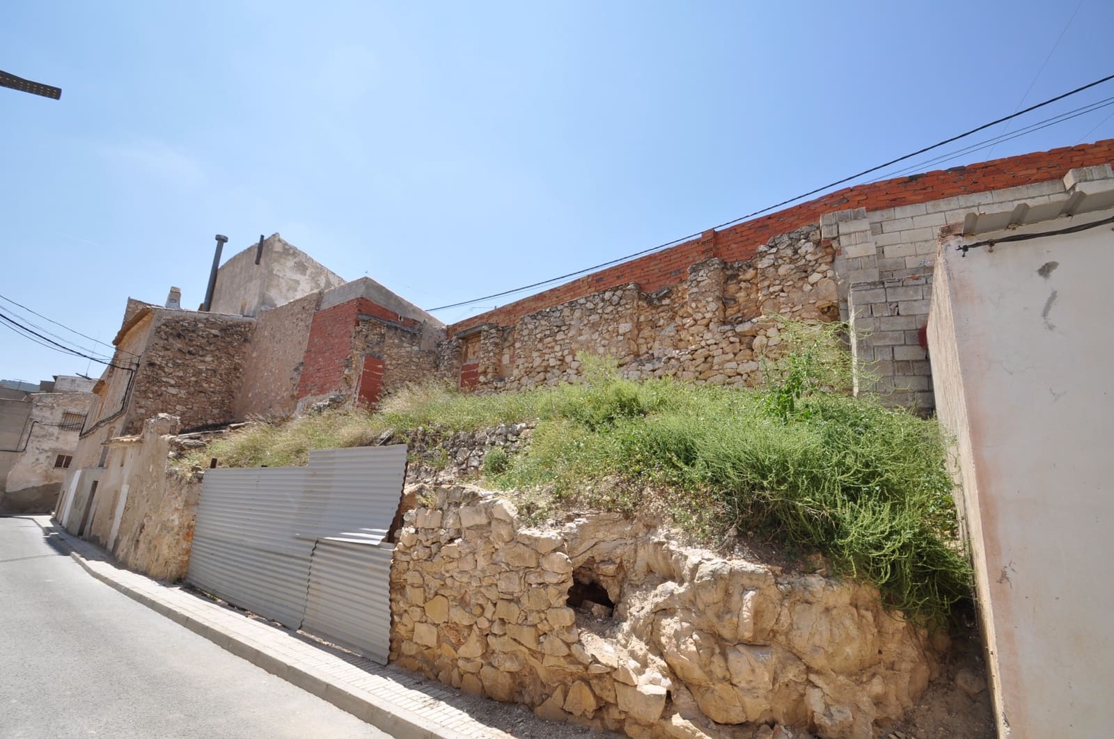 Dom w skale na sprzedaż w Pinoso - 20 900 € (Ref: 9669558)