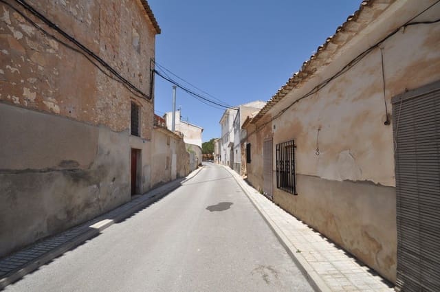 Grotthus till salu i Pinoso - 20 900 € (Ref: 9669558)