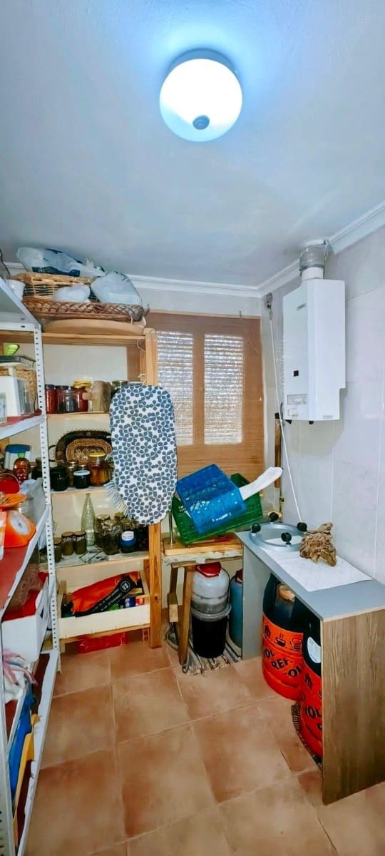 3 soverom Finca/Herregård til salgs i Villena med svømmebasseng garasje - € 175 000 (Ref: 9680559)