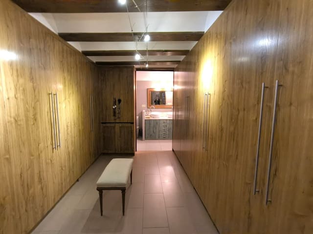 4 bedroom Finca/Country House for sale in Villena with pool garage - € 499,995 (Ref: 9683337)