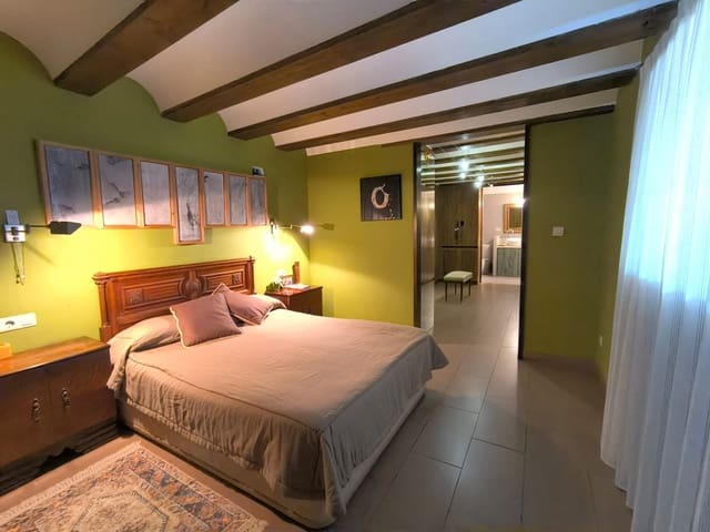 4 bedroom Finca/Country House for sale in Villena with pool garage - € 499,995 (Ref: 9683337)