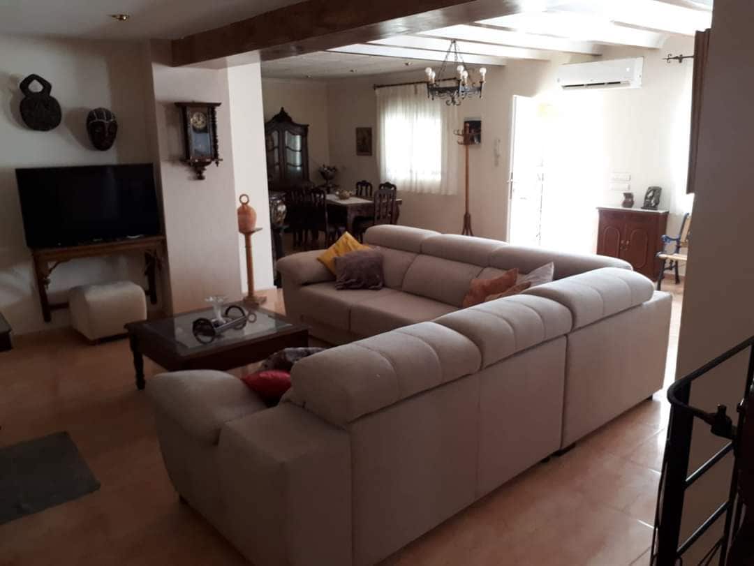 10 bedroom Villa for sale in Villena with pool - € 499,995 (Ref: 9683339)