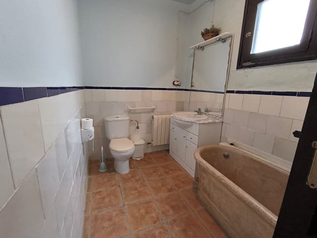 22 soverom Kommersiell til salgs i Banyeres de Mariola - € 1 750 000 (Ref: 9683340)