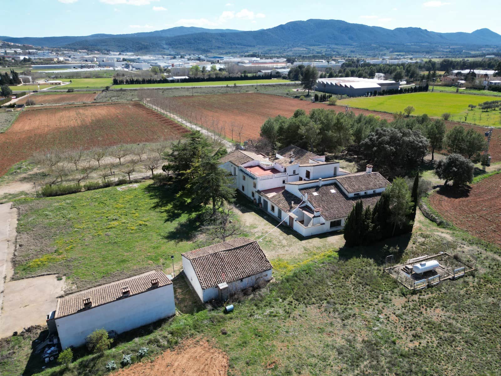 22 bedroom Commercial for sale in Banyeres de Mariola - € 1,750,000 (Ref: 9683340)
