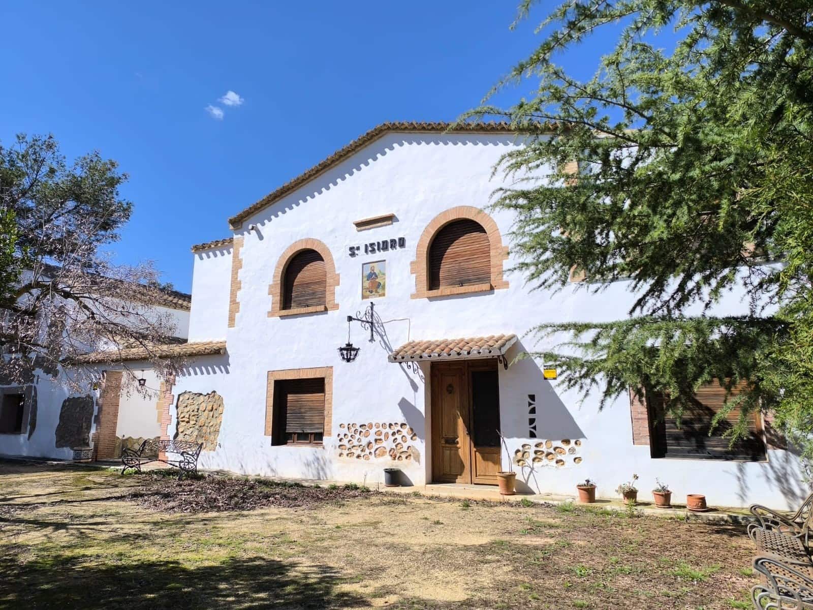 22 bedroom Commercial for sale in Banyeres de Mariola - € 1,750,000 (Ref: 9683340)
