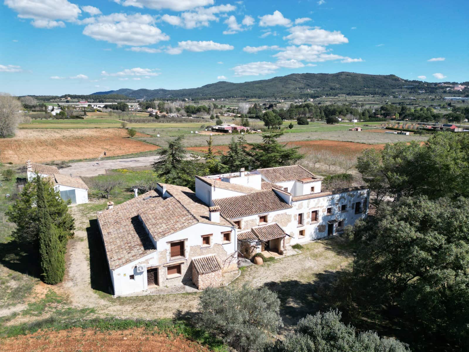 22 soveværelse Erhverv til salg i Banyeres de Mariola - € 1.750.000 (Ref: 9683340)