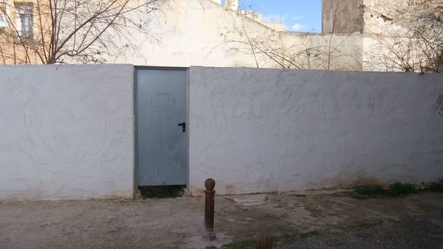 Grunde uden byggetilladelser til salg i Monóvar / Monóver - € 42.900 (Ref: 9687217)