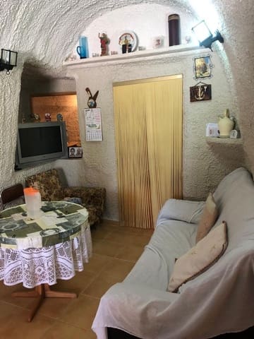 2 makuuhuone Luolatalo myytävänä paikassa Abanilla - 149 995 € (Ref: 9687226)
