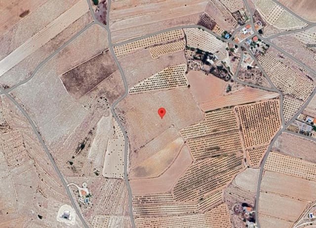 Mark till salu i Pinoso - 82 995 € (Ref: 9687228)