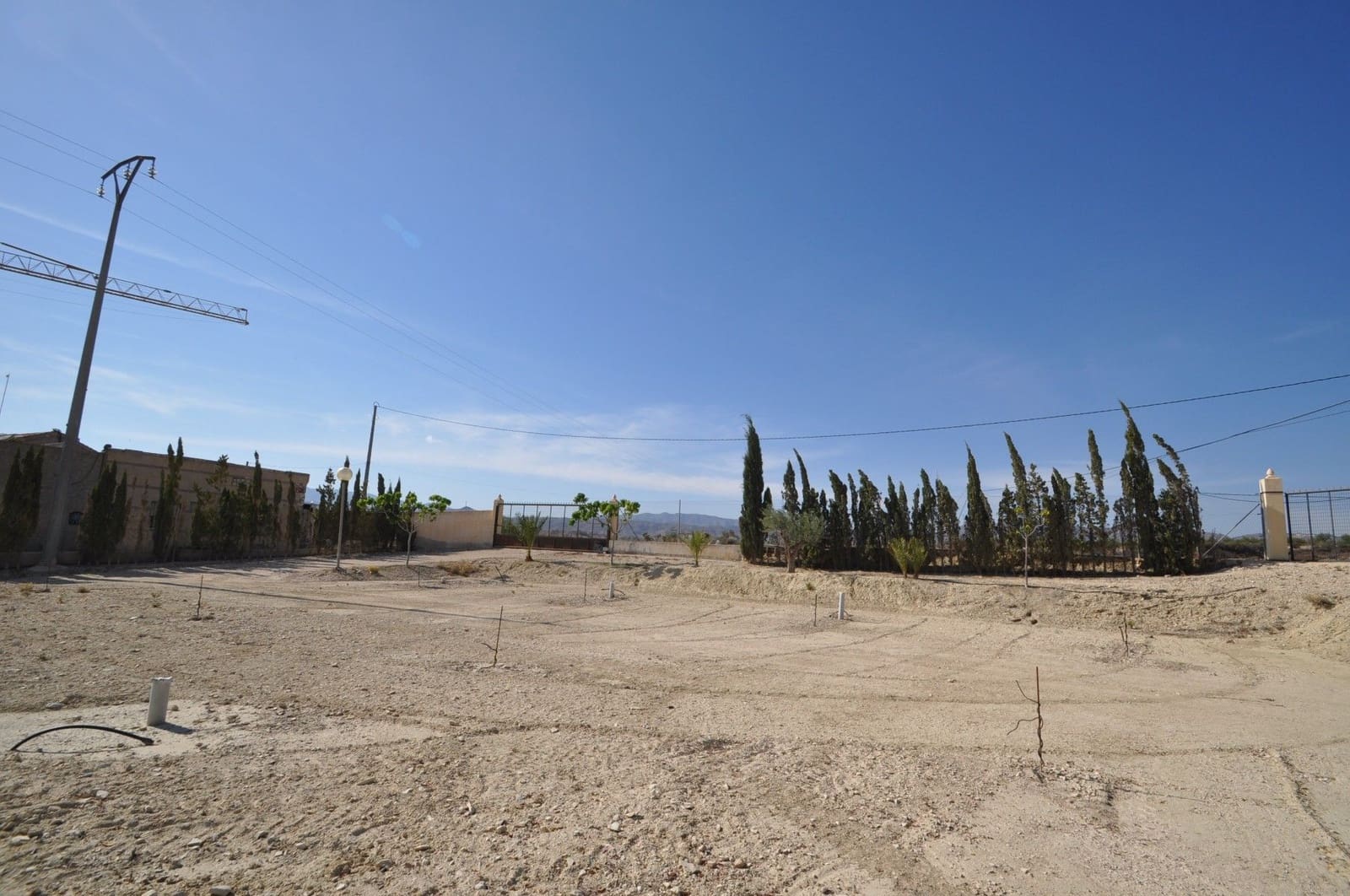 4 bedroom Commercial for sale in Abanilla with pool garage - € 2,799,995 (Ref: 9687233)