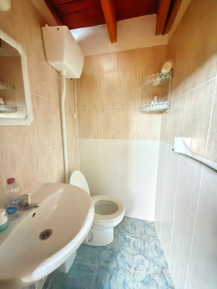 5 bedroom Townhouse for sale in Pinoso - € 75,000 (Ref: 9688461)