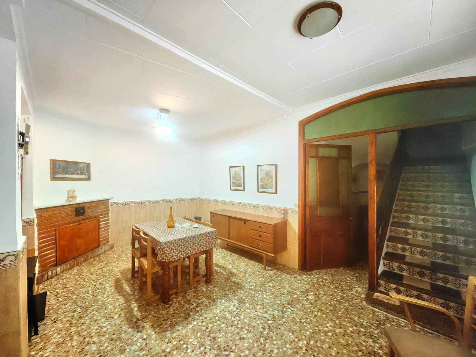 5 bedroom Townhouse for sale in Pinoso - € 75,000 (Ref: 9688461)