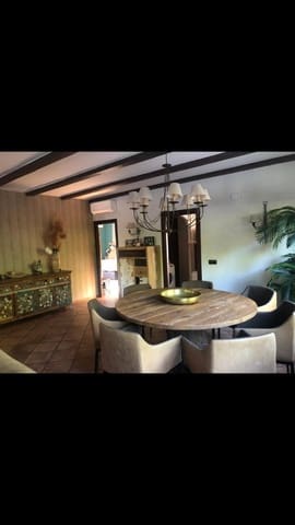 4 soveværelse Villa til salg i Elda med swimmingpool - € 579.995 (Ref: 9700067)