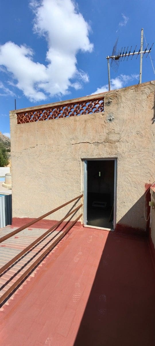 3 bedroom Finca/Country House for sale in Elda - € 172,000 (Ref: 9714170)