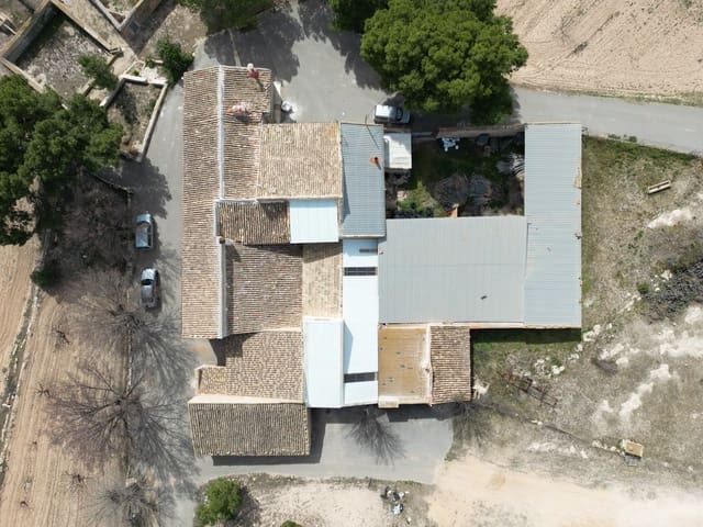 6 soveværelse Finca/Landehus til salg i Monóvar / Monóver med swimmingpool garage - € 520.000 (Ref: 9719196)