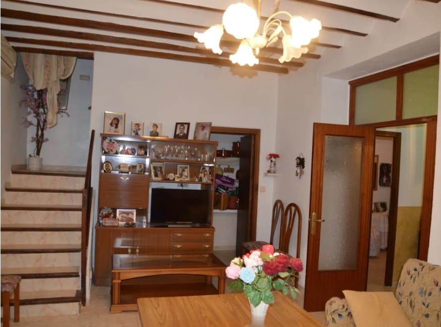 4 bedroom Townhouse for sale in Raspay - € 74,500 (Ref: 9730804)