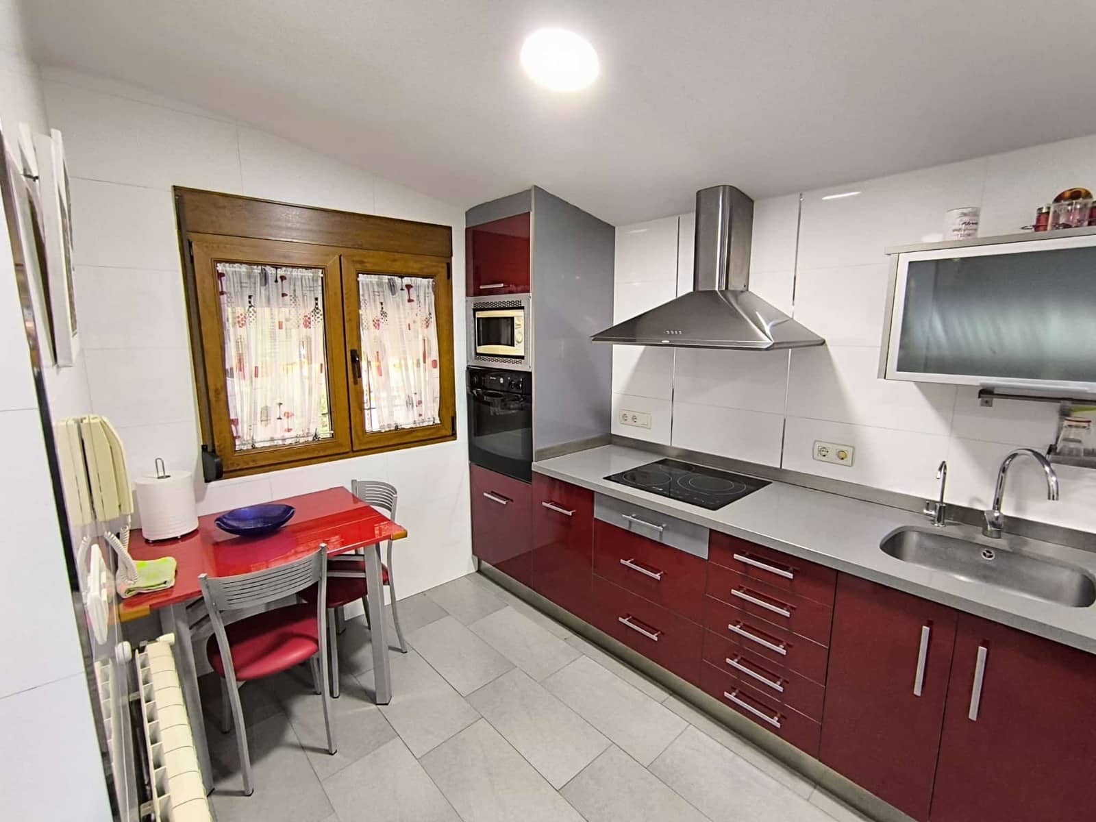 3 sypialnia Willa na sprzedaż w Yecla z basenem garażem - 212 000 € (Ref: 9753735)