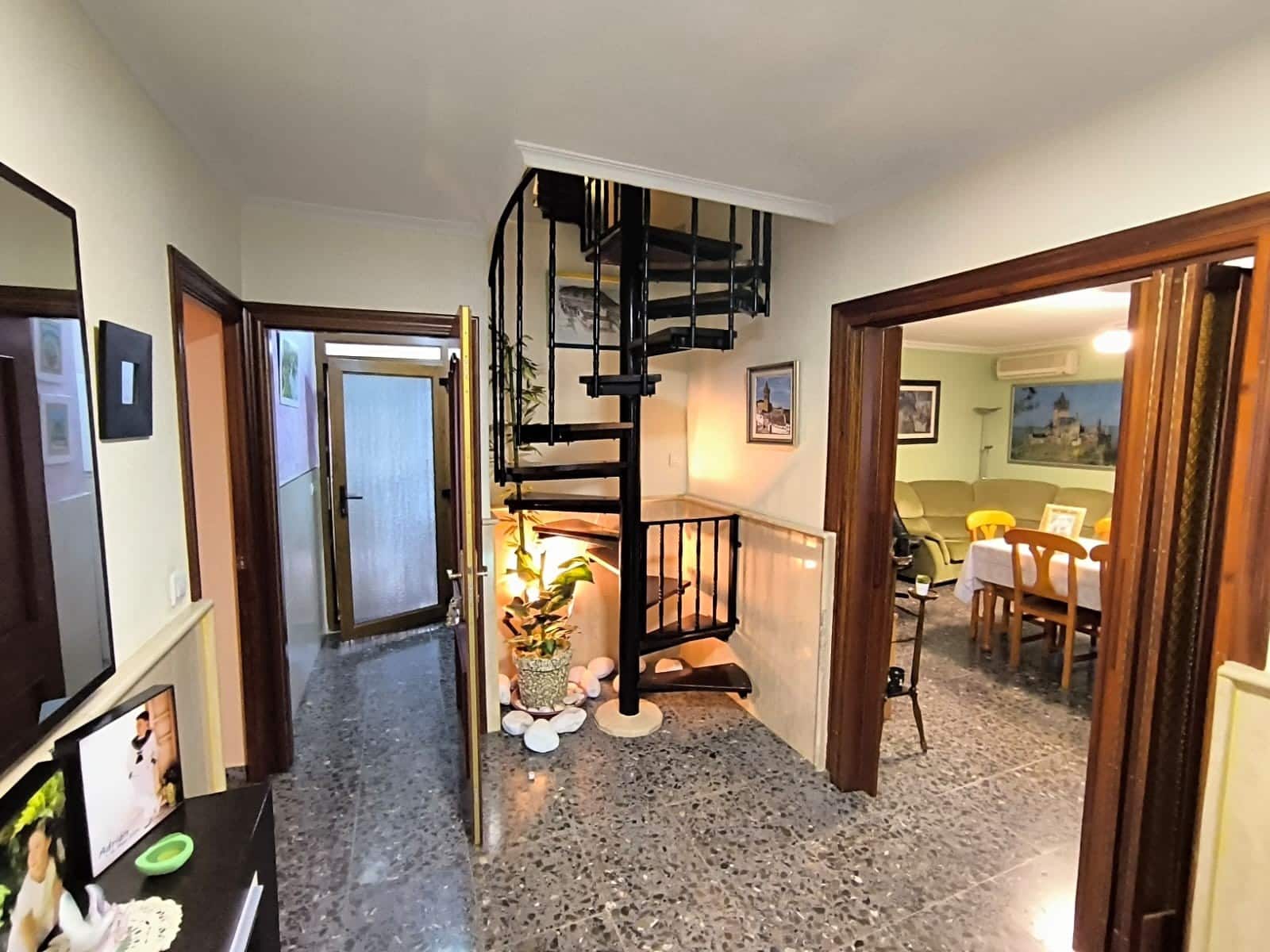 3 sypialnia Willa na sprzedaż w Yecla z basenem garażem - 212 000 € (Ref: 9753735)