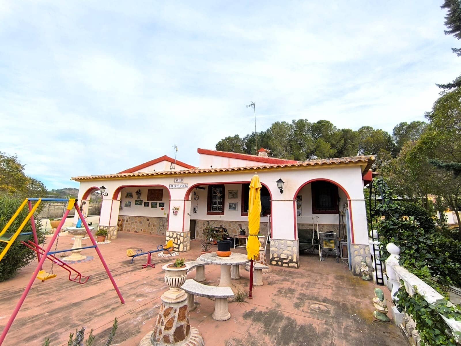 3 sypialnia Willa na sprzedaż w Yecla z basenem garażem - 212 000 € (Ref: 9753735)