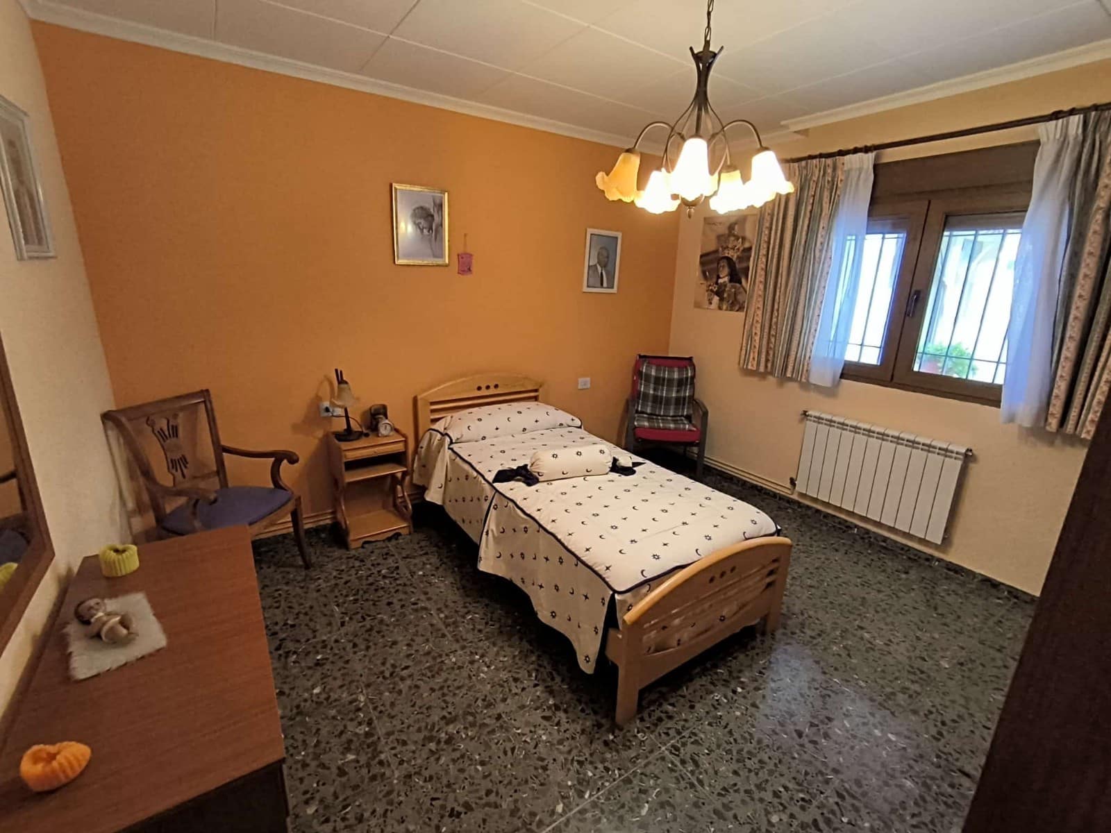 3 sypialnia Willa na sprzedaż w Yecla z basenem garażem - 212 000 € (Ref: 9753735)