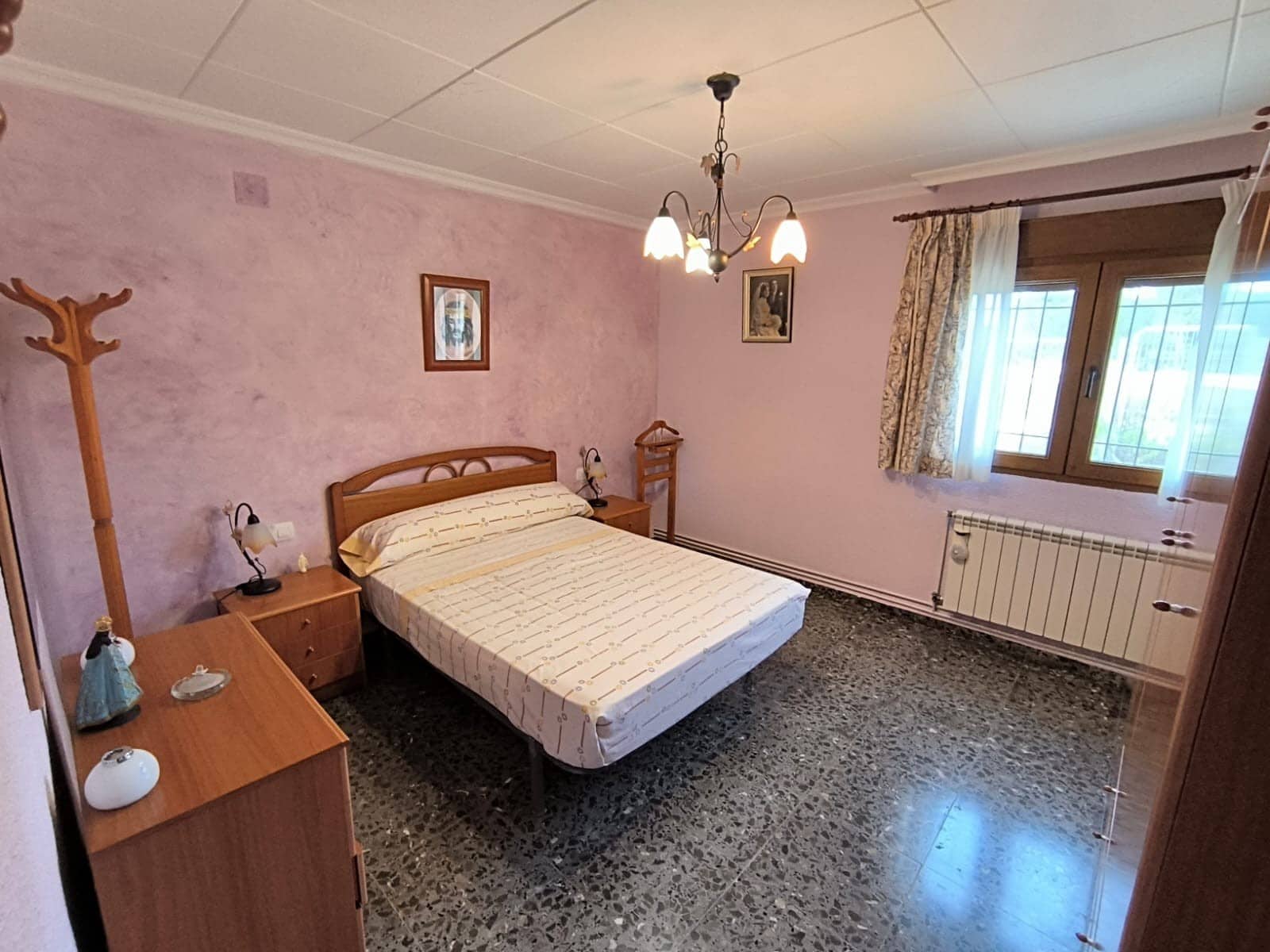 3 sypialnia Willa na sprzedaż w Yecla z basenem garażem - 212 000 € (Ref: 9753735)