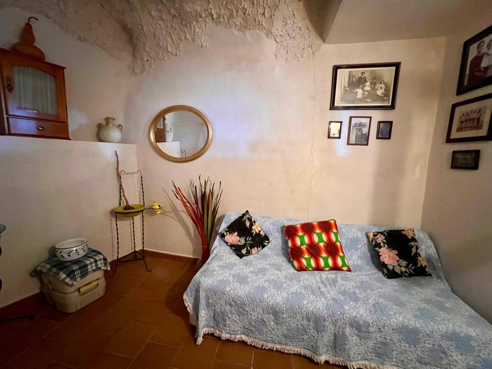 2 makuuhuone Luolatalo myytävänä paikassa Barinas - 119 000 € (Ref: 9758232)