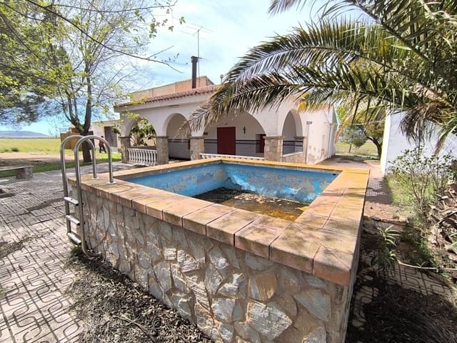 7 bedroom Finca/Country House for sale in Yecla with pool garage - € 250,000 (Ref: 9764894)