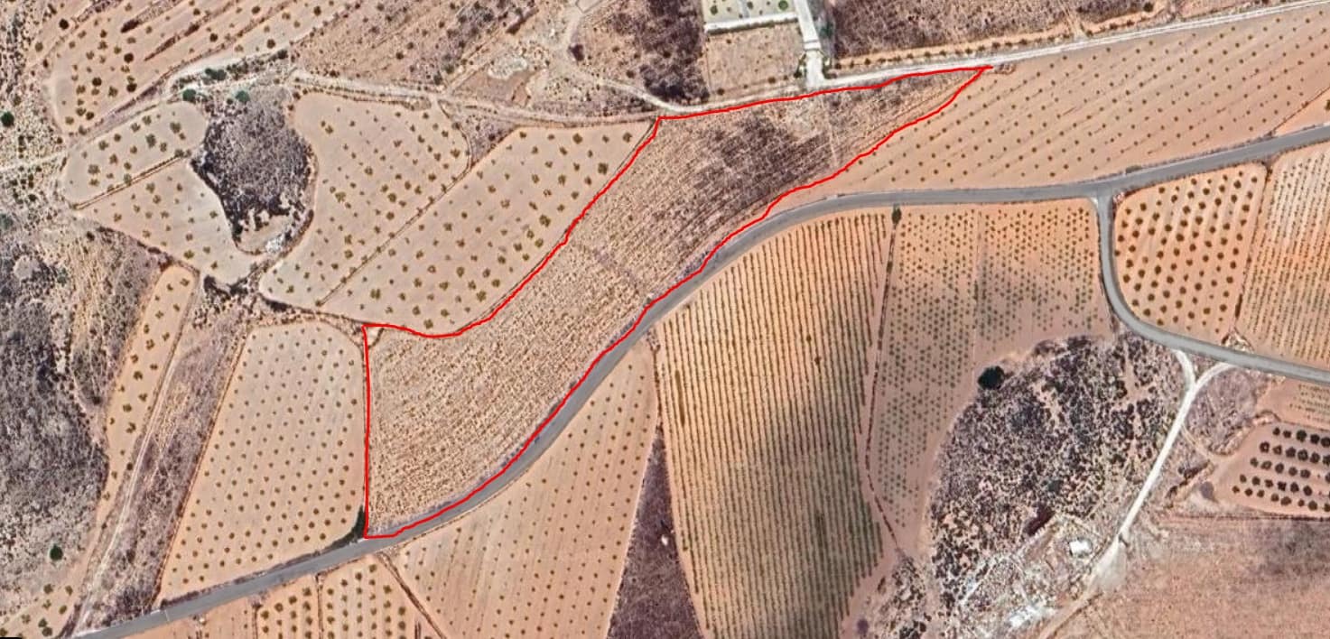 Mark till salu i Pinoso - 35 000 € (Ref: 9772592)