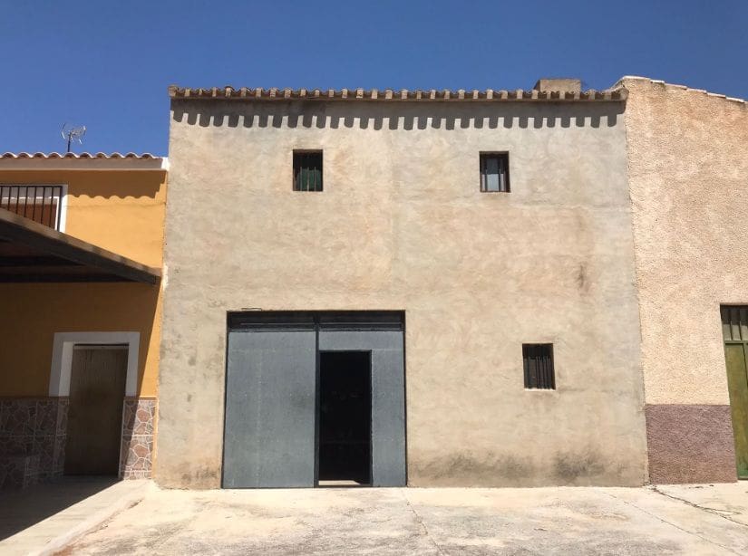 3 bedroom Finca/Country House for sale in Yecla with garage - € 92,500 (Ref: 9772593)