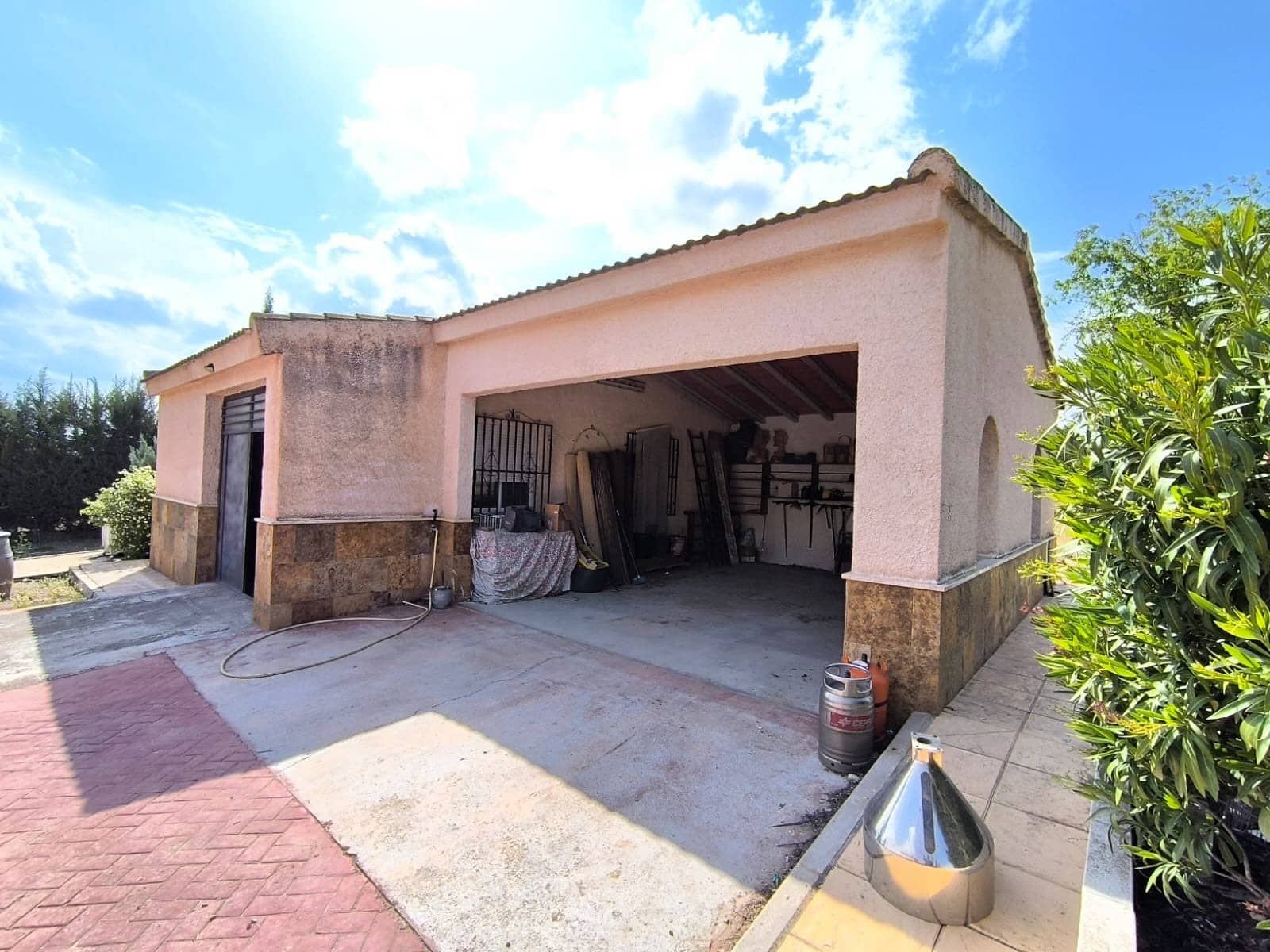 Chalet de 5 habitaciones en Yecla en venta con piscina garaje - 296.900 € (Ref: 9782510)