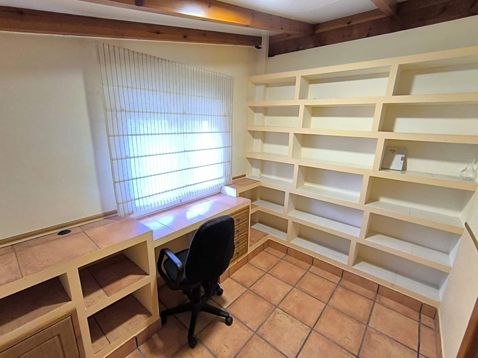 Chalet de 5 habitaciones en Yecla en venta con piscina garaje - 296.900 € (Ref: 9782510)