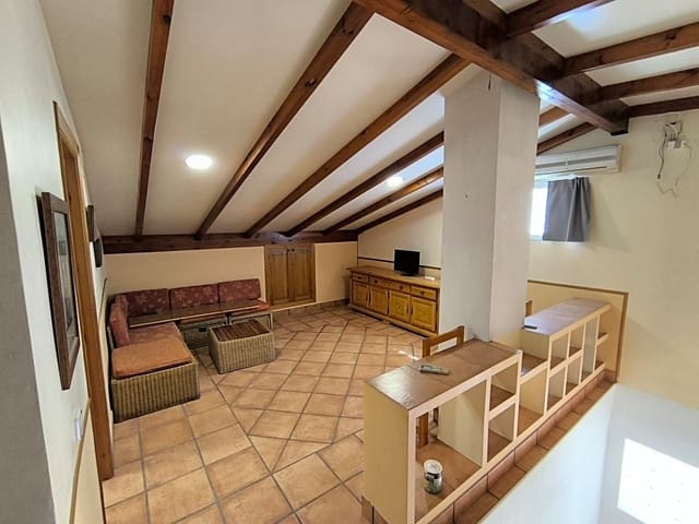 5 camera da letto Villa in vendita in Yecla con piscina garage - 296.900 € (Rif: 9782510)