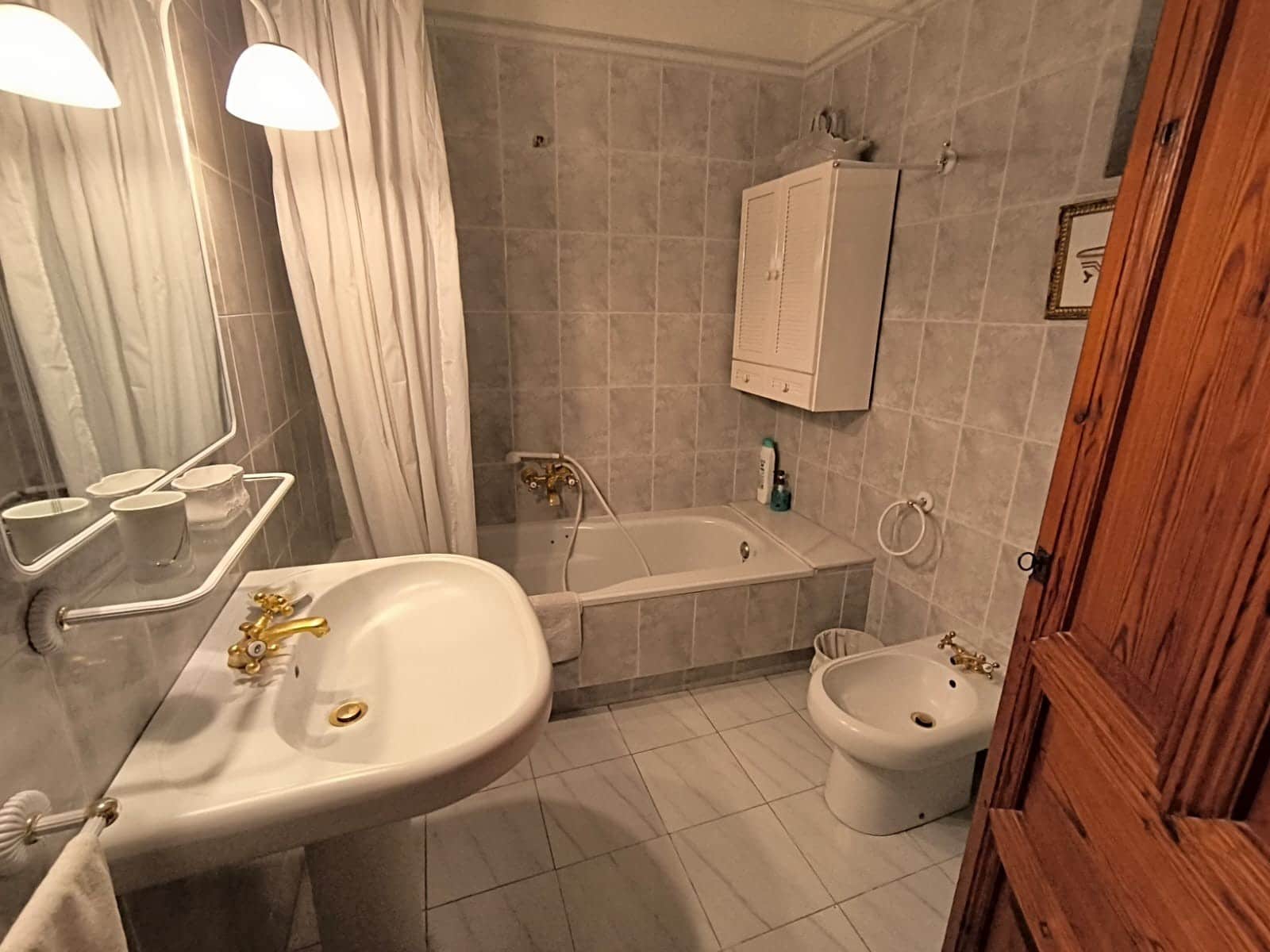 6 soveværelse Byhus til salg i Caudete - € 250.000 (Ref: 9782894)