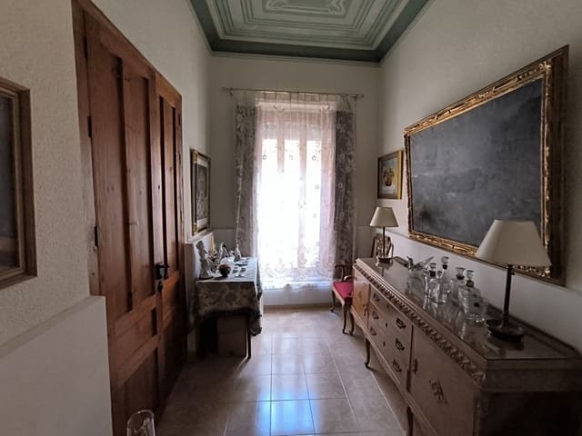 6 soveværelse Byhus til salg i Caudete - € 250.000 (Ref: 9782894)