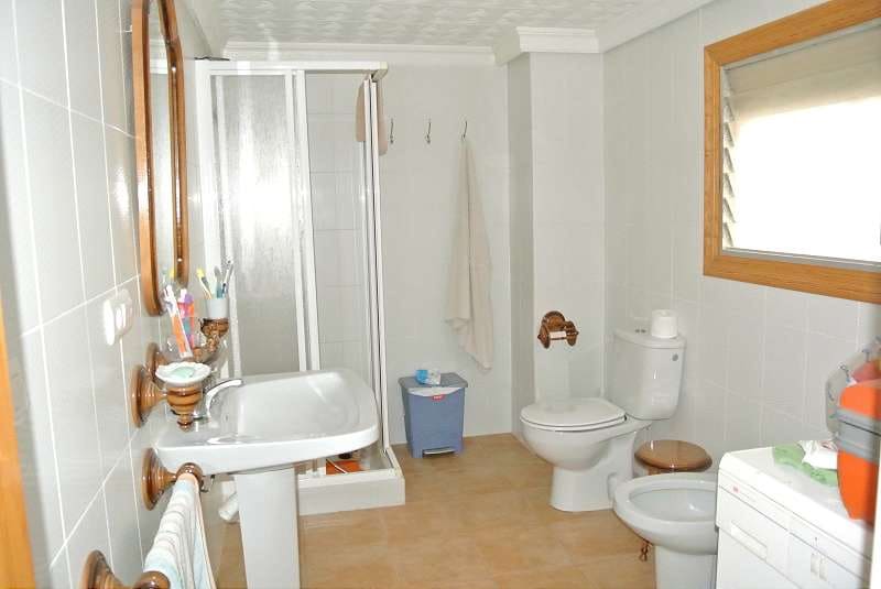 4 soveværelse Finca/Landehus til salg i Monovar / Monover med garage - € 99.995 (Ref: 9789834)