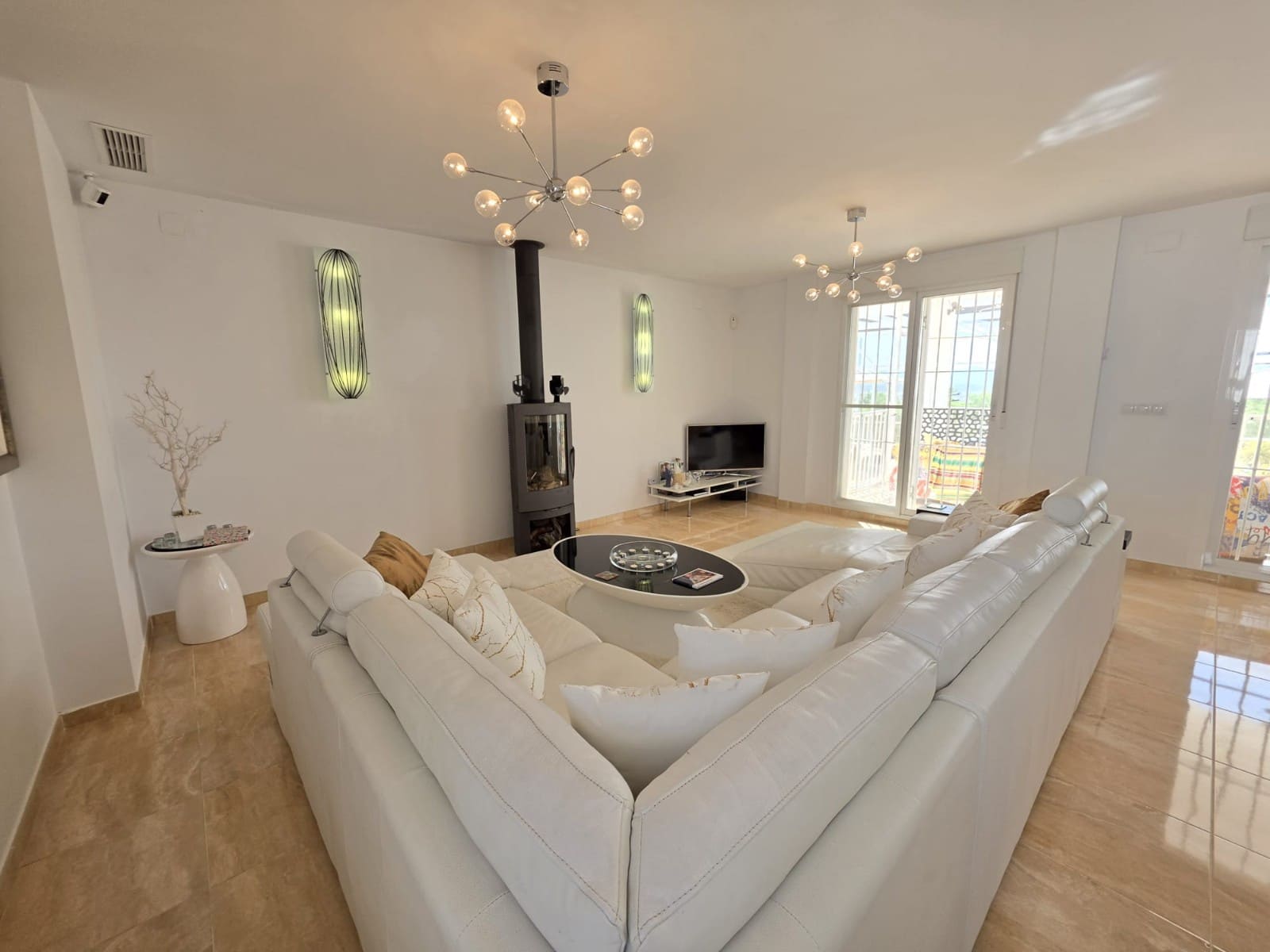 3 soveværelse Villa til salg i Lel med swimmingpool garage - € 574.995 (Ref: 9793588)